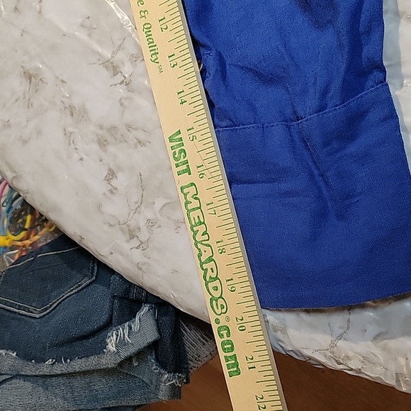 Emily Daniel's 3/4 sleeve top - Picture 14 of 16